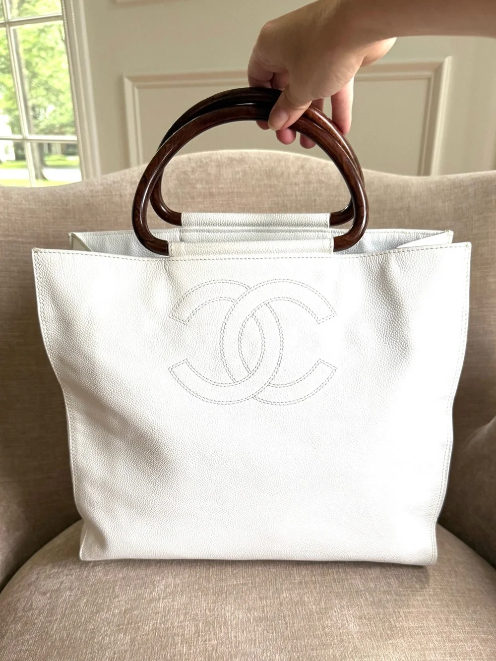 CHANEL authentic tote